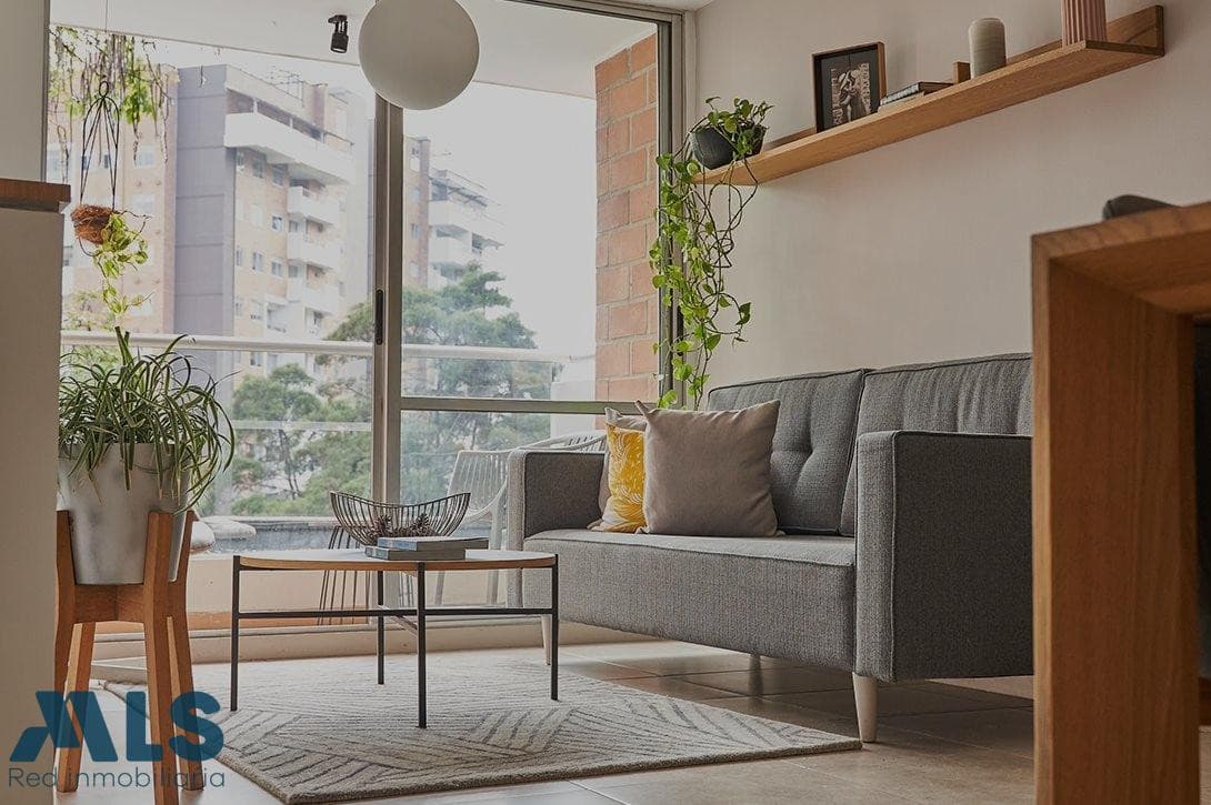 Apartamento en venta en La Cuenca, Aburra Sur, Envigado — foto 1 de 13