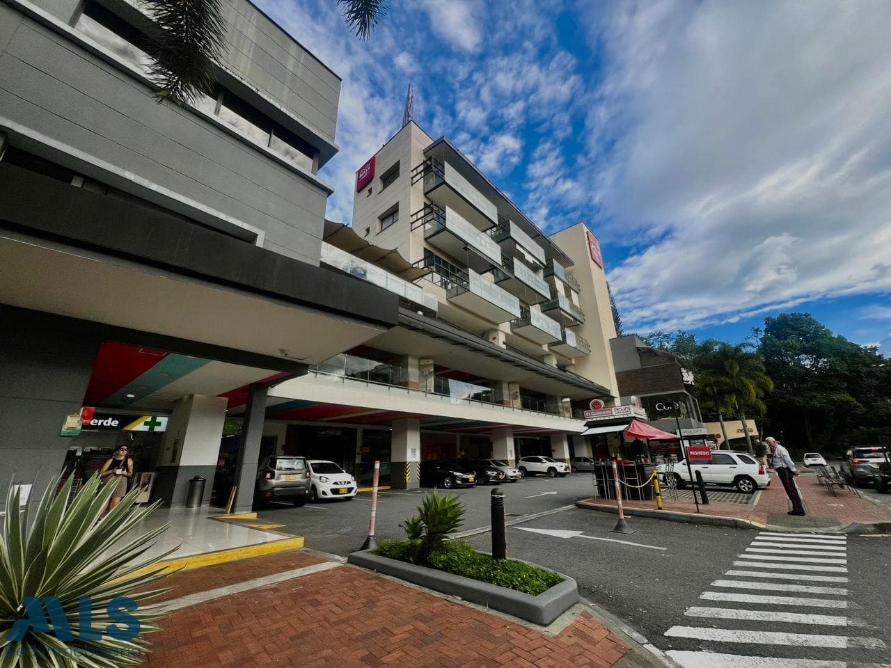 Local Comercial en venta en El Tesoro, Poblado, Medellín — foto 1 de 14
