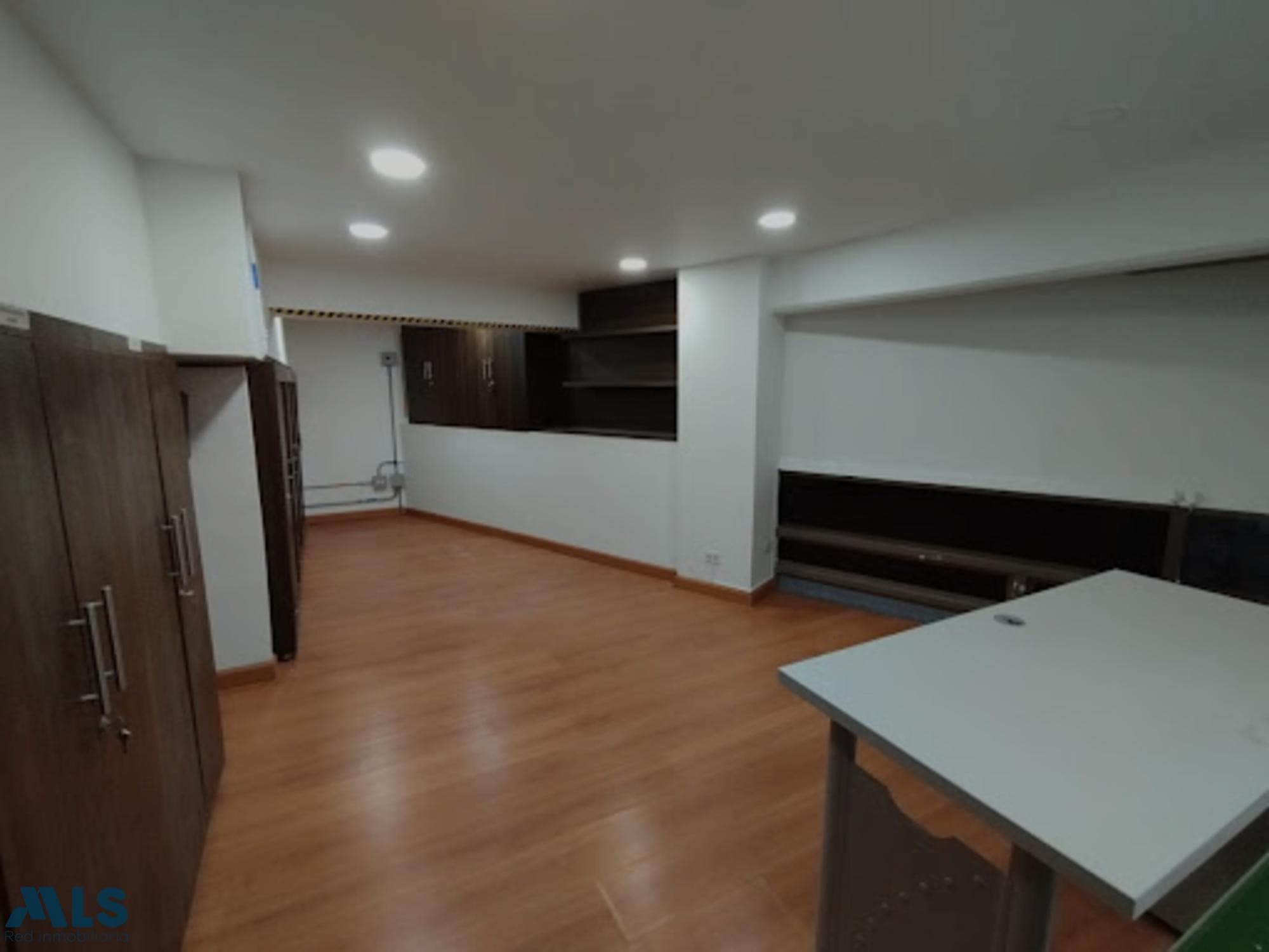 Local Comercial en venta en Laureles, Medellín — foto 1 de 19