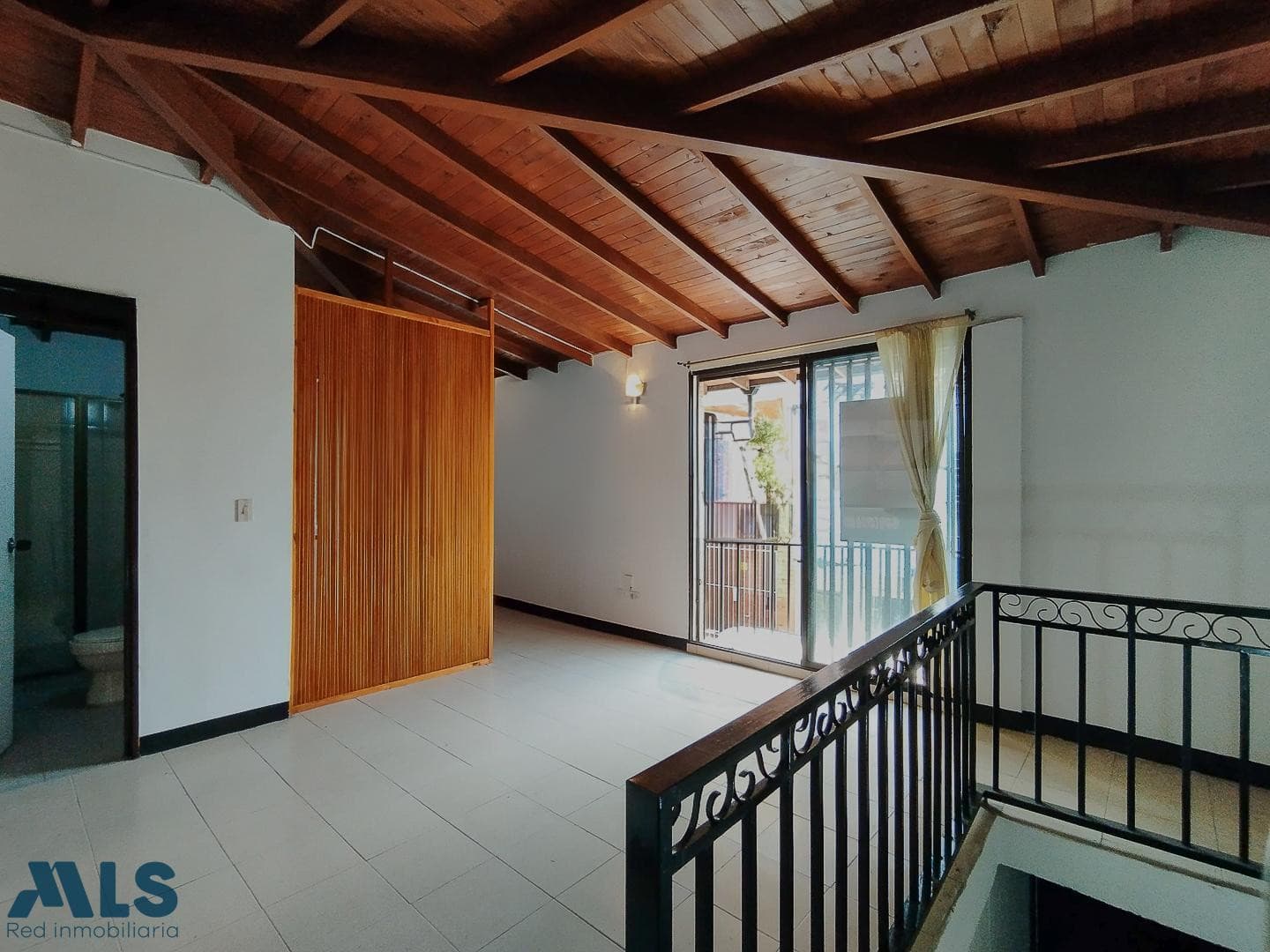 Apartamento en venta en Villa Hermosa, Centro, Medellín — foto 1 de 15
