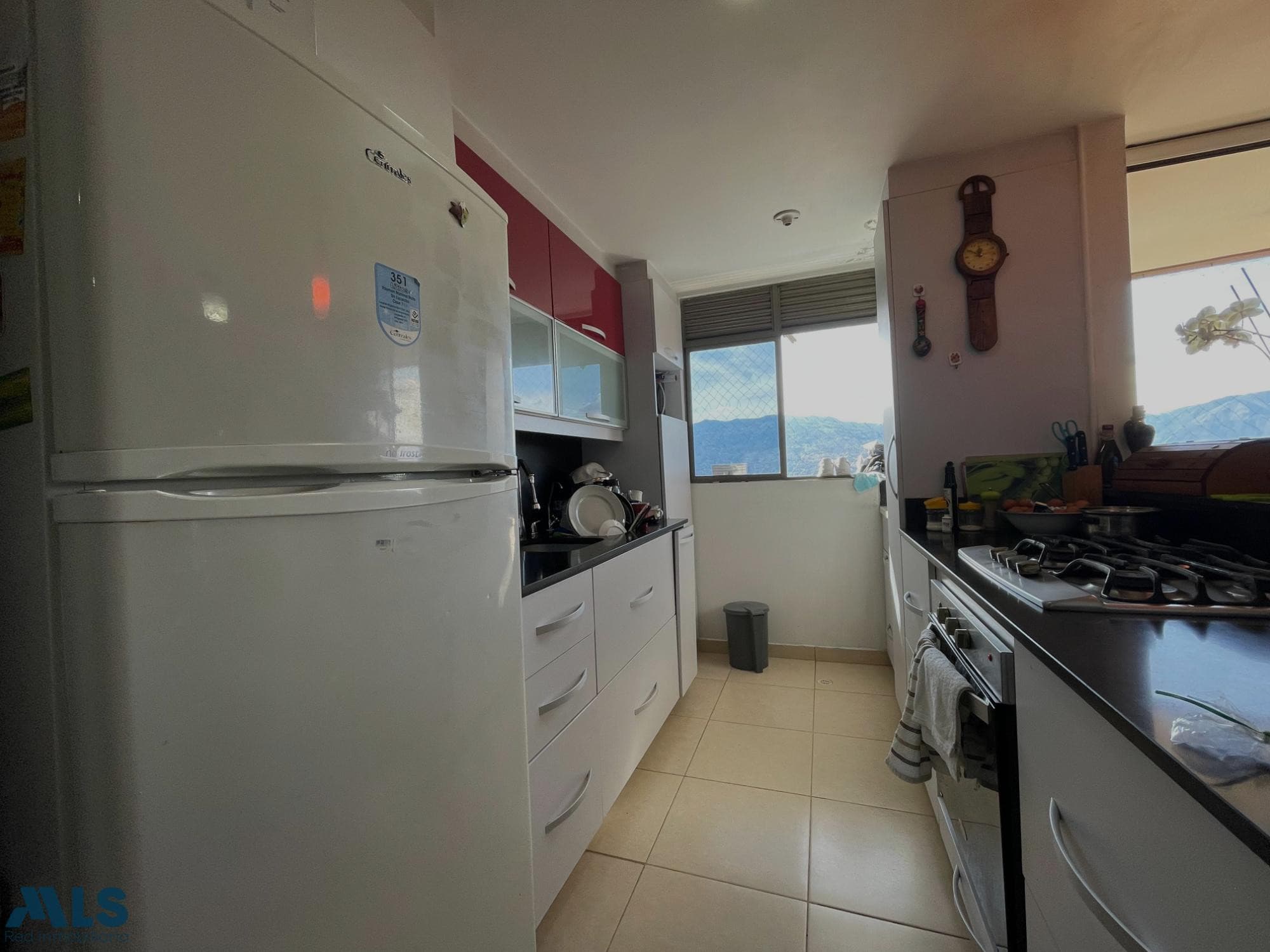 Apartamento en venta en Loma del Indio, Poblado, Medellín — foto 1 de 22