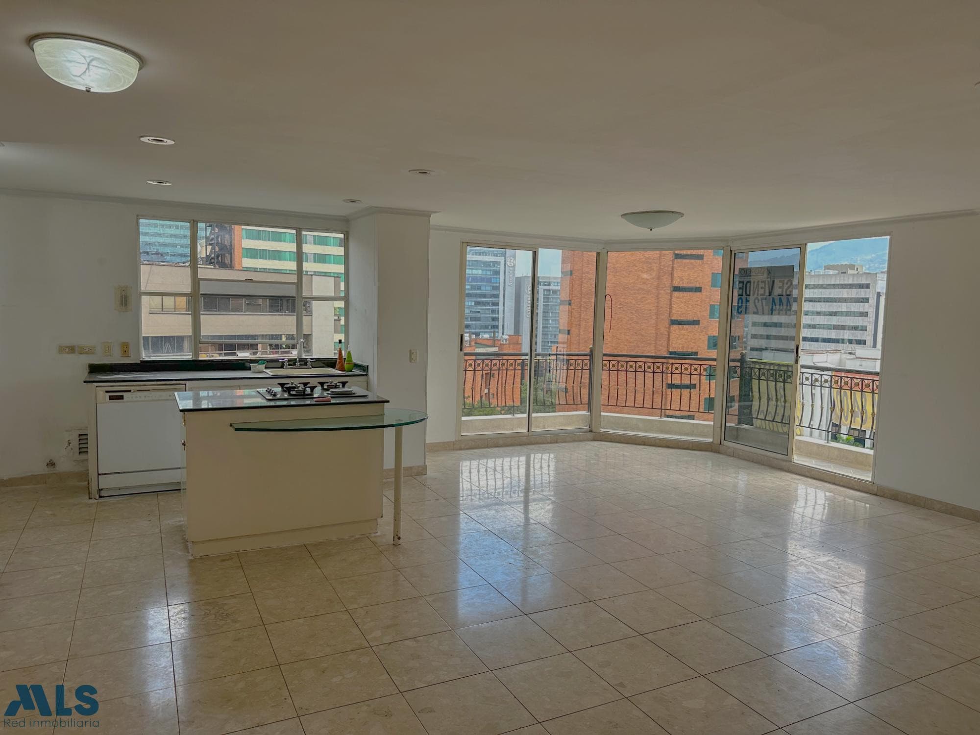 Apartamento en venta en Alejandría, Poblado, Medellín — foto 1 de 14