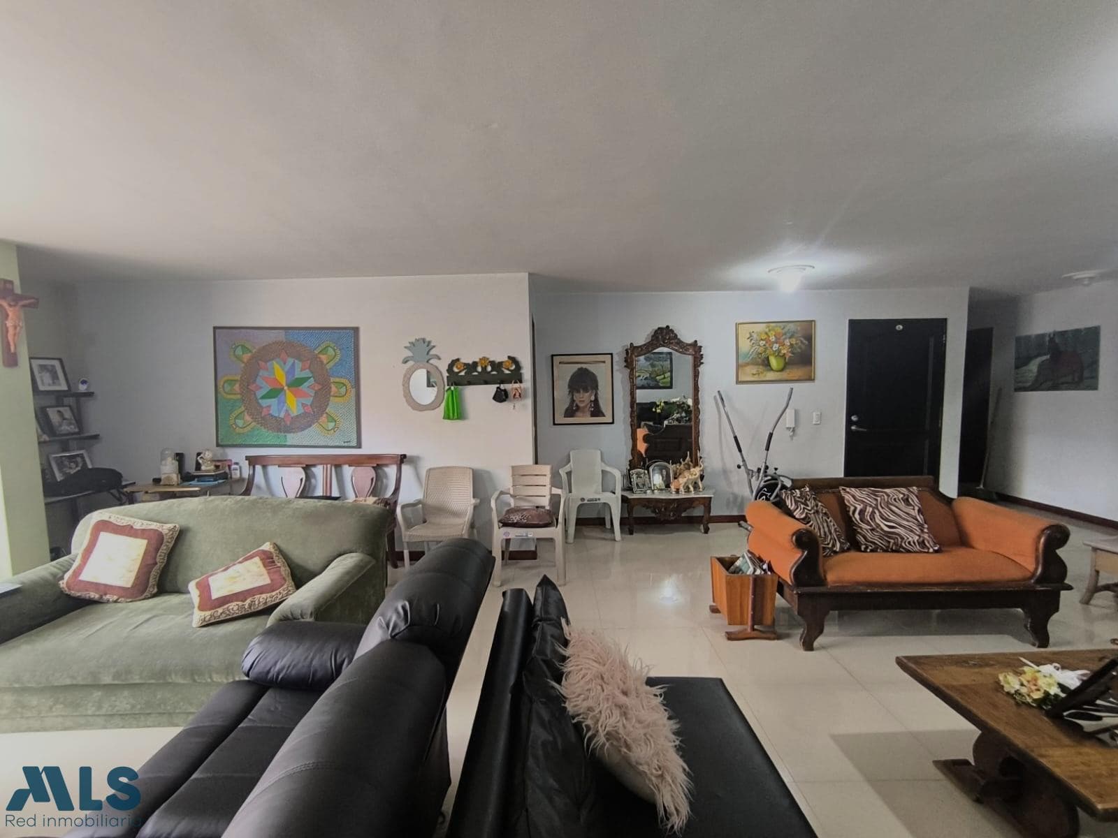 Apartamento en venta en Laureles, Medellín — foto 1 de 23