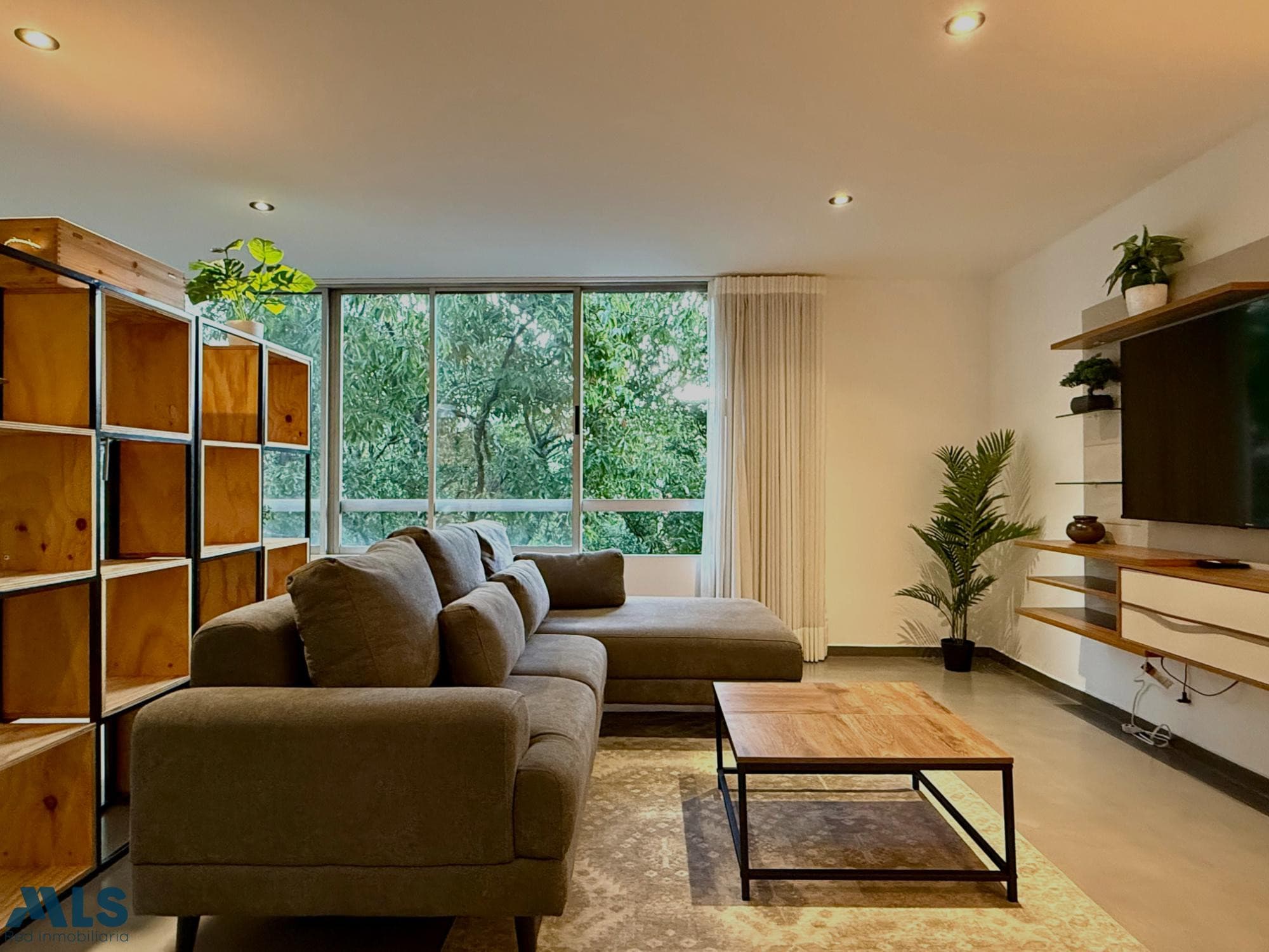 Apartamento en venta en Provenza, Poblado, Medellín — foto 1 de 17