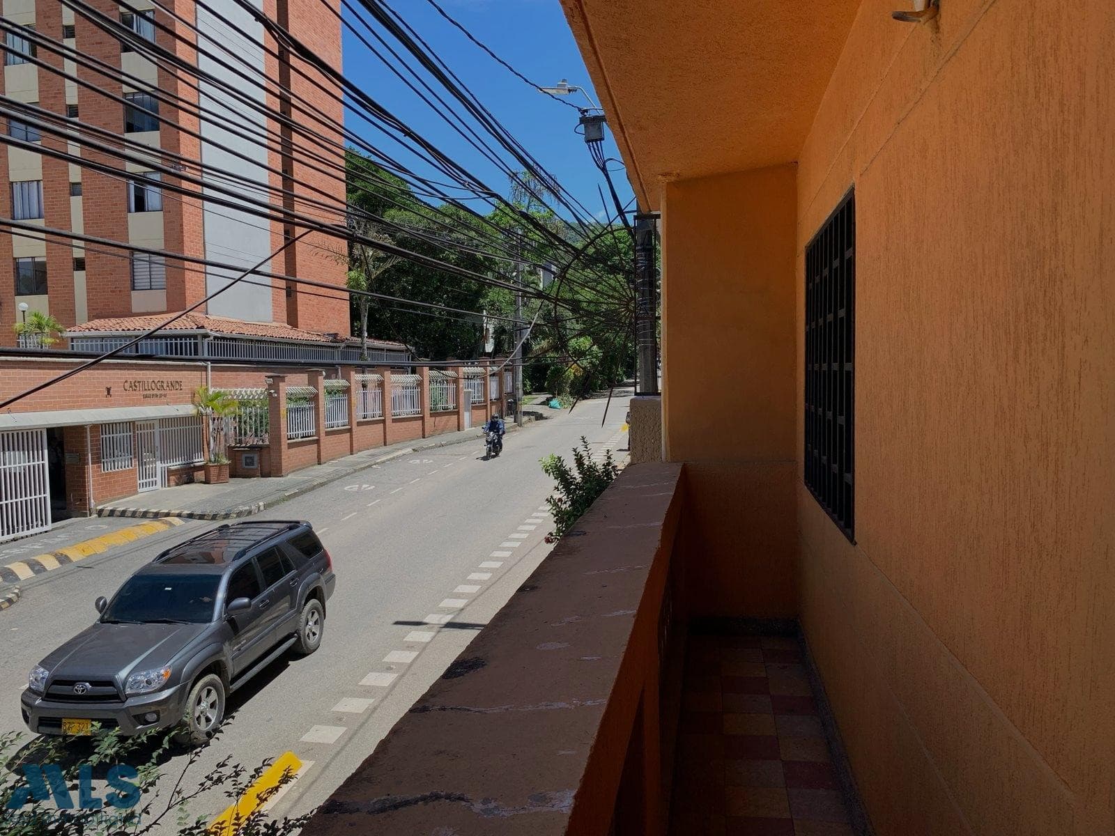 Casa en venta en Los Alpes, Belén Guayabal, Medellín — foto 1 de 26