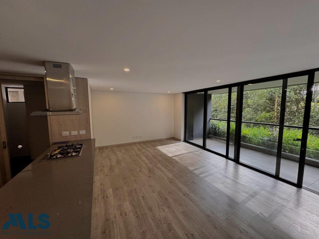 Apartamento en venta en Altos Del, Poblado, Medellín — foto 1 de 30