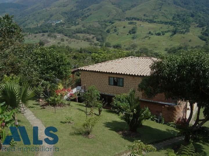 Finca Recreativa en venta en V. El Cortado, Norte, Barbosa — foto 1 de 31