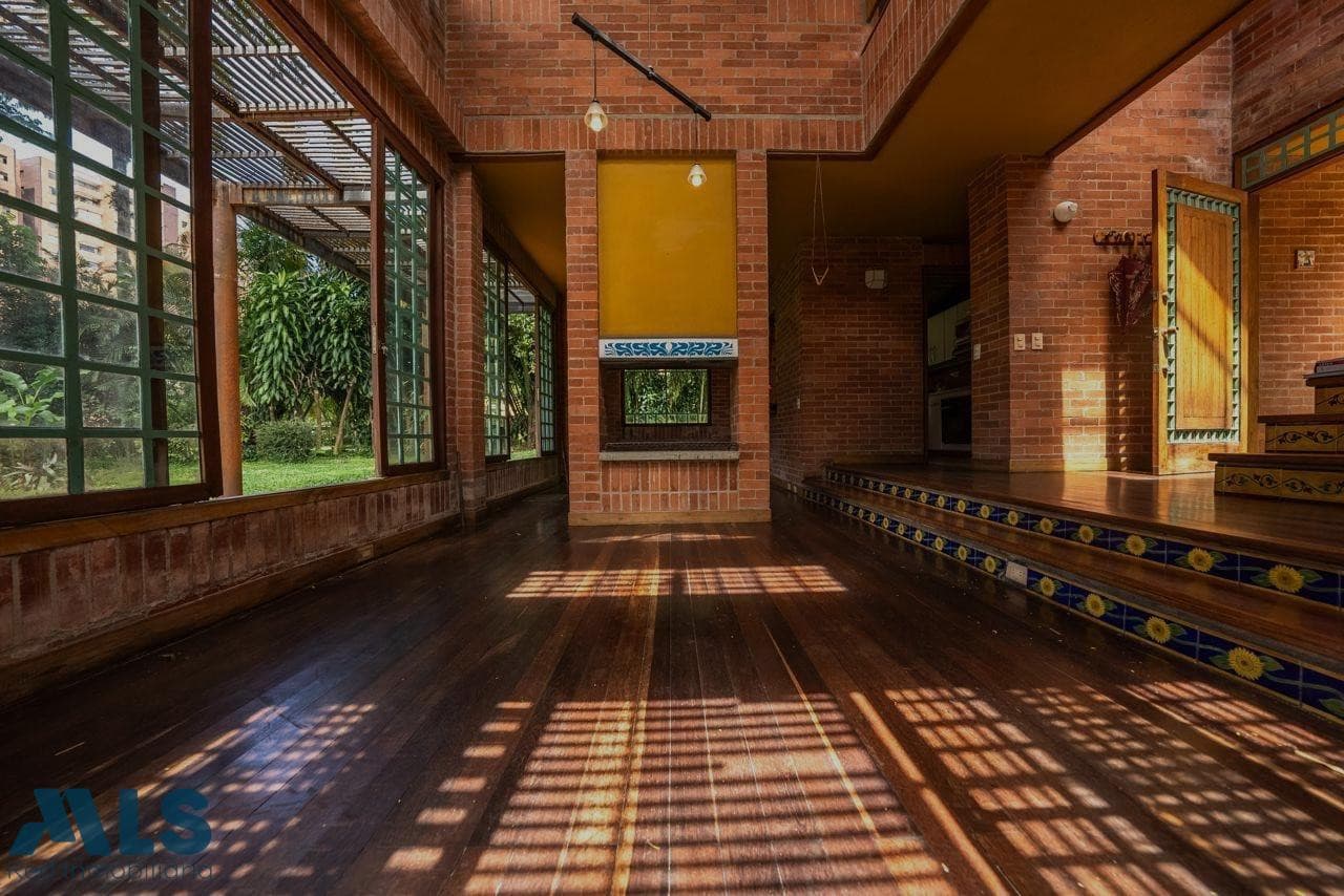 Casa en venta en Loma De San Jose, Aburra Sur, Sabaneta — foto 1 de 33