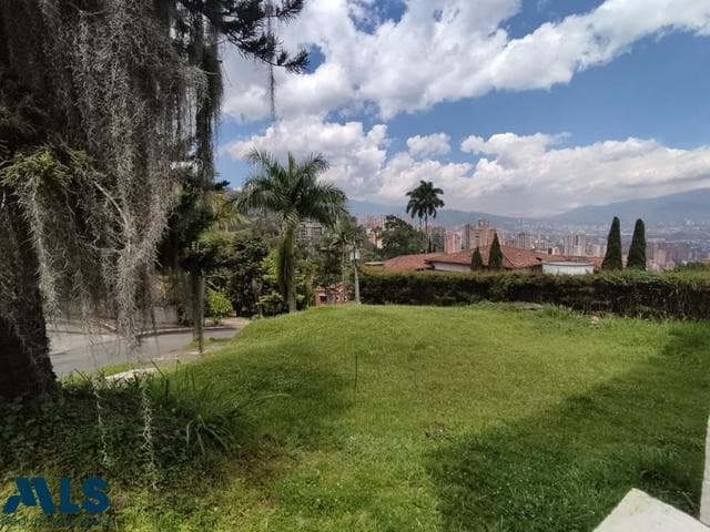 Lote Residencial en venta en Las Palmas, Poblado, Medellín — foto 1 de 8