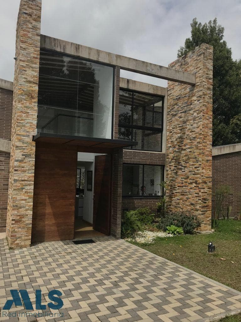 Casa en venta en Rural, Occidente Antioqueño, San Pedro De Los Milagros — foto 1 de 35