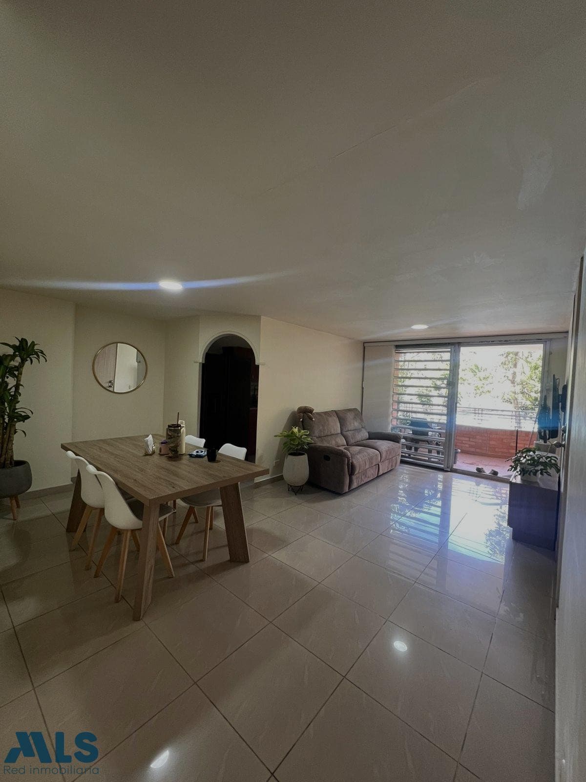 Apartamento en venta en Conquistadores, Laureles, Medellín — foto 1 de 11