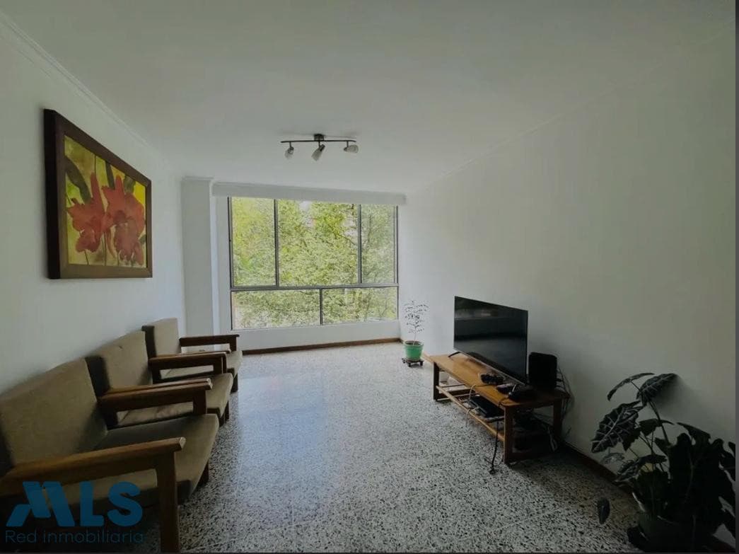 Apartamento en venta en La Frontera, Poblado, Medellín — foto 1 de 9