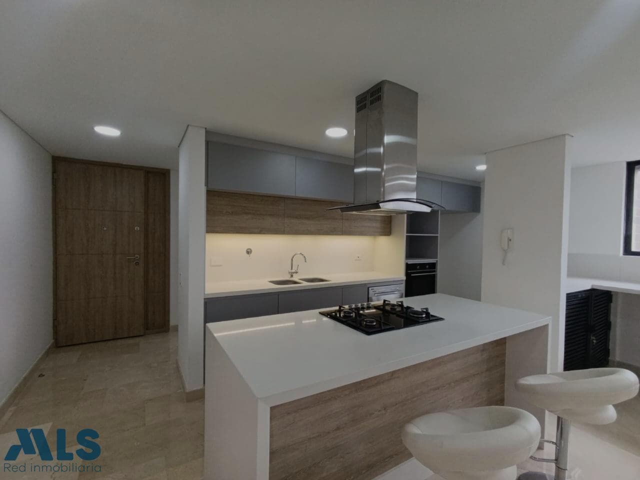 Apartamento en venta en Laureles, Medellín — foto 1 de 27
