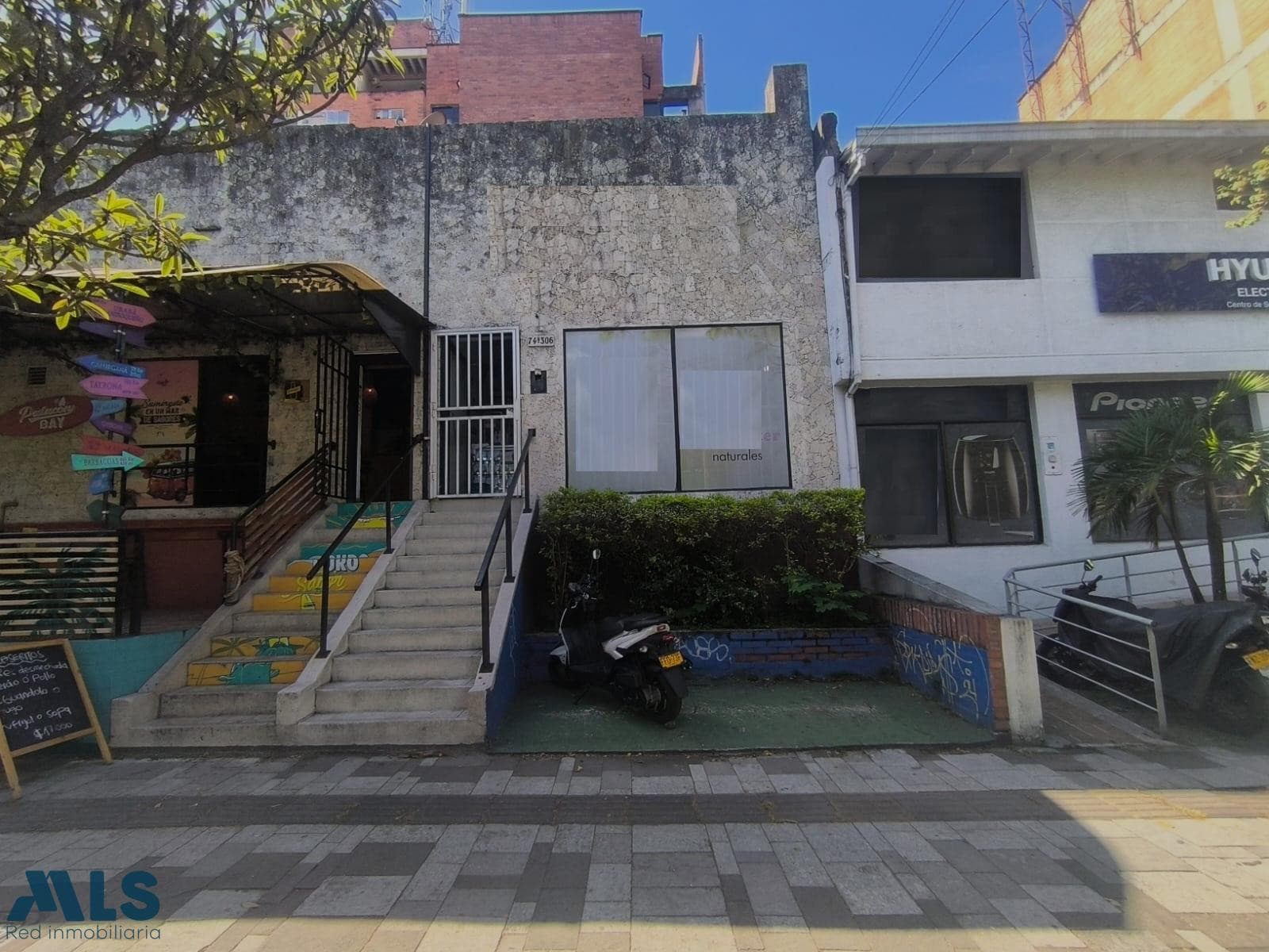 Local Comercial en venta en Los Almendros, Laureles, Medellín — foto 1 de 10