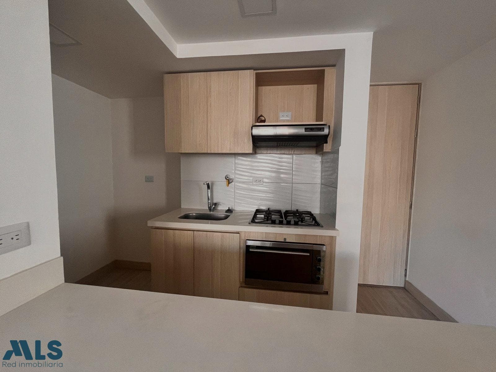Apartamento en venta en Autopista, Oriente Antioqueño, Marinilla — foto 1 de 16