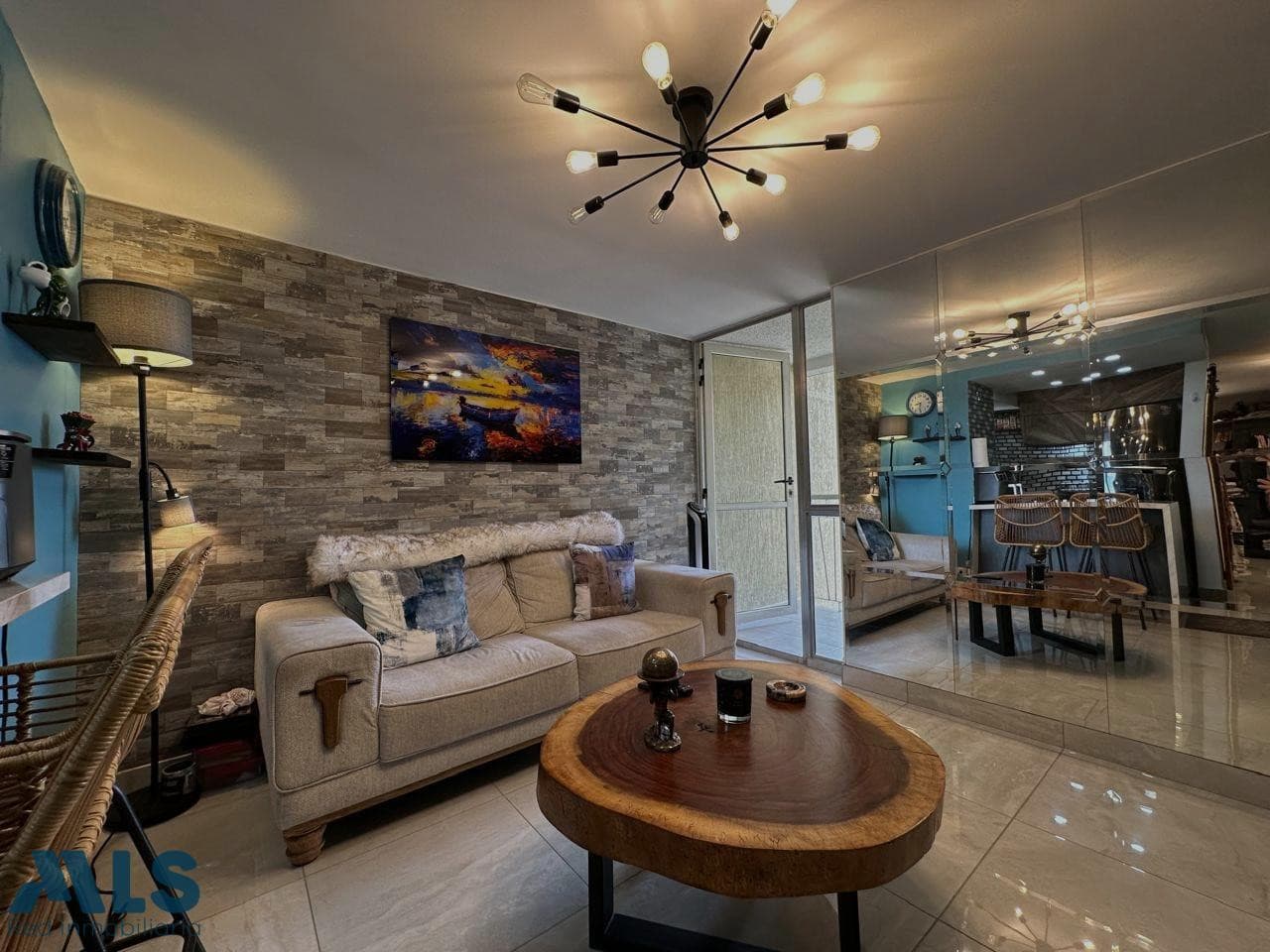 Apartamento en venta en La Candelaria, Centro, Medellín — foto 1 de 12
