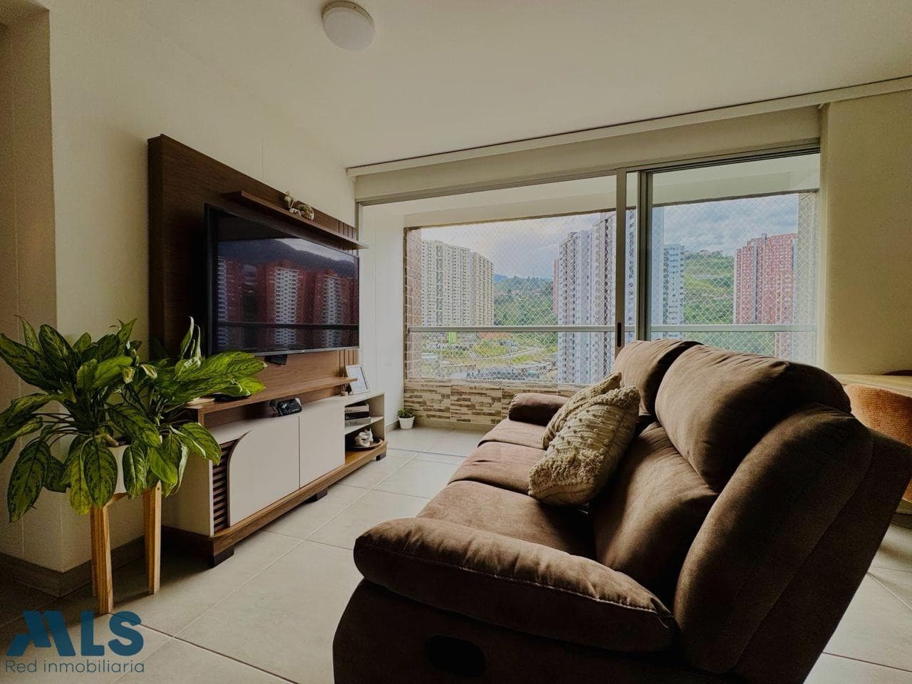 Apartamento en venta en Calasanz Parte Alta, Occidente, Medellín — foto 1 de 30