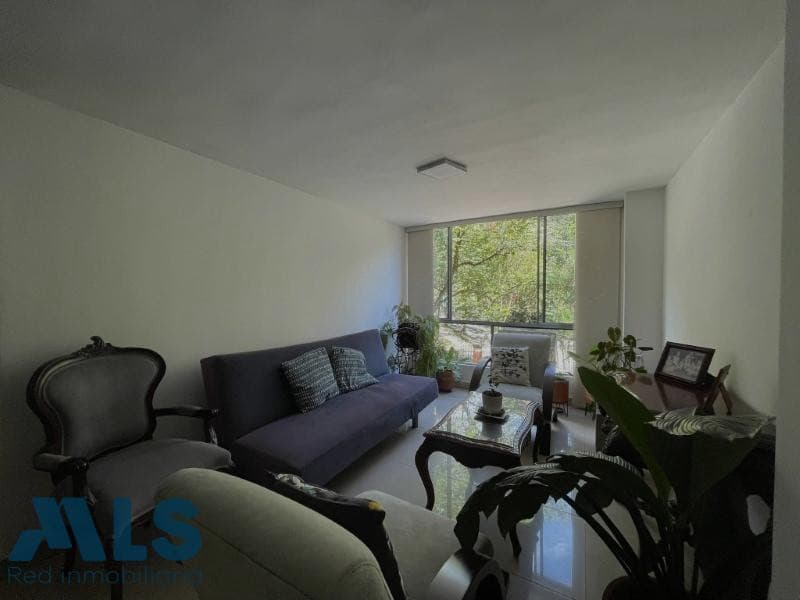 Apartamento en venta en La Frontera, Poblado, Medellín — foto 1 de 13