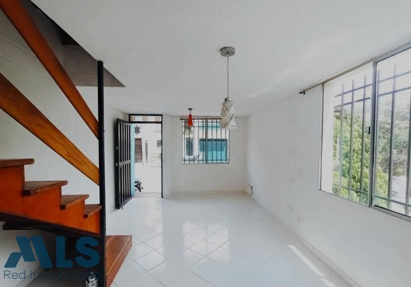Casa en venta en Robledo, Occidente, Medellín — foto 1 de 25
