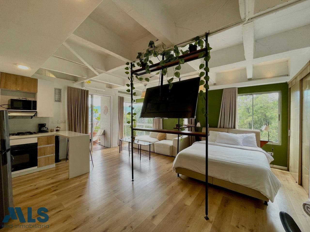 Apartamento en venta en Poblado, Medellín — foto 1 de 19