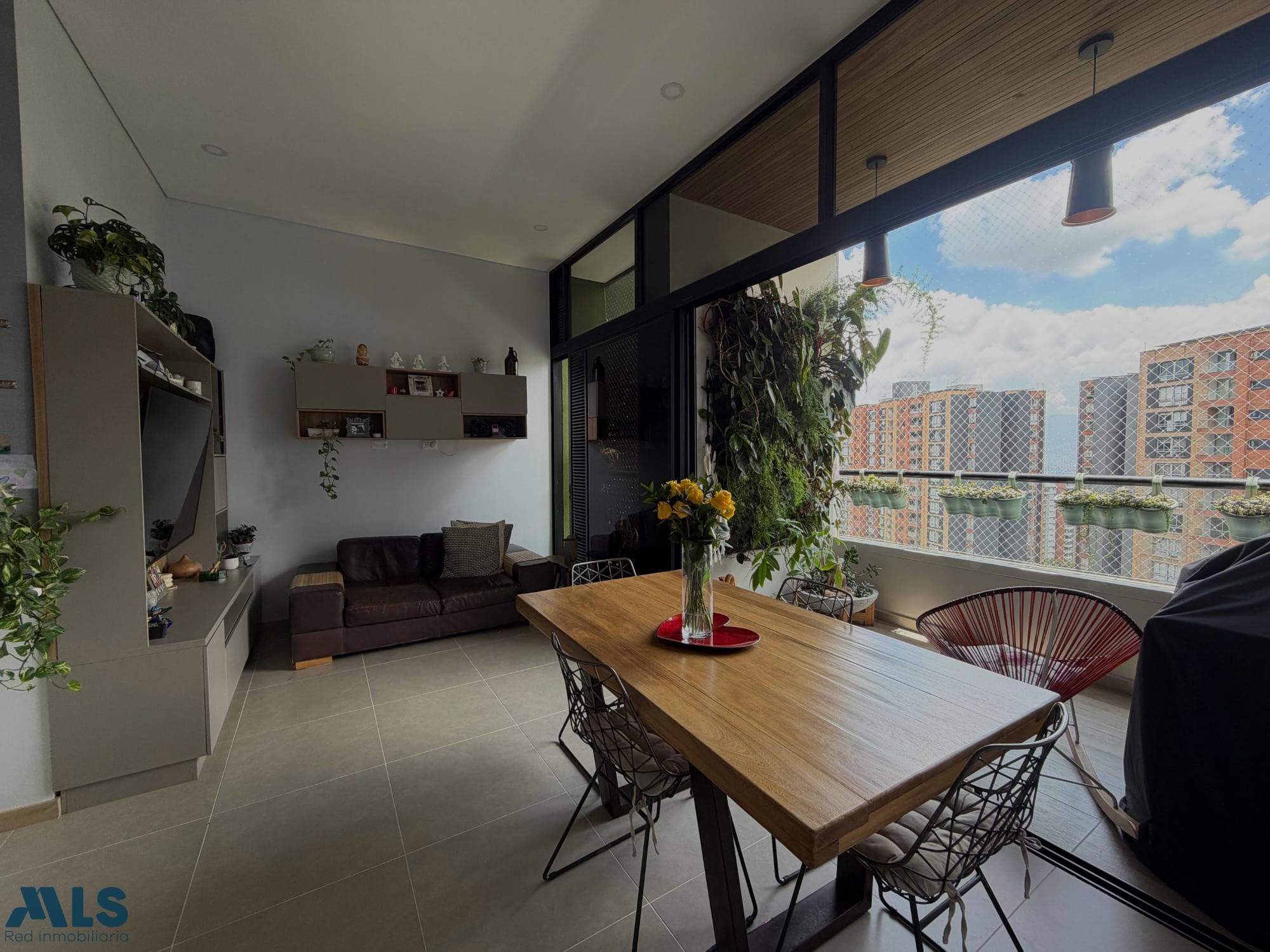 Apartamento en venta en Loma De Las Brujas, Aburra Sur, Envigado — foto 1 de 26