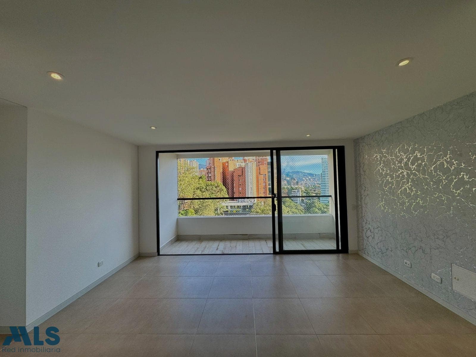 Apartamento en venta en Castropol, Poblado, Medellín — foto 1 de 21