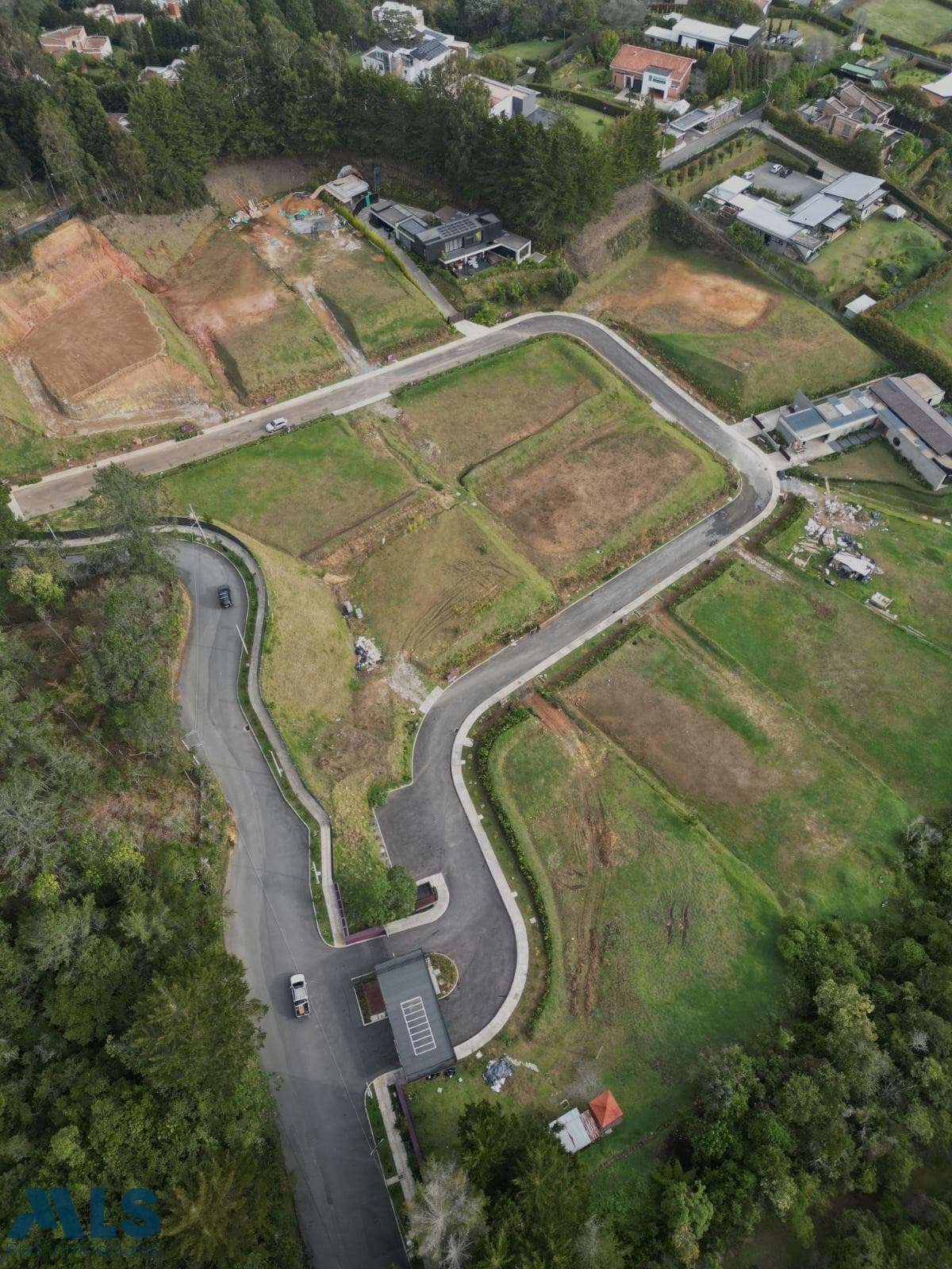 Lote Residencial en venta en Alto De Las Palmas, Poblado, Medellín — foto 1 de 17