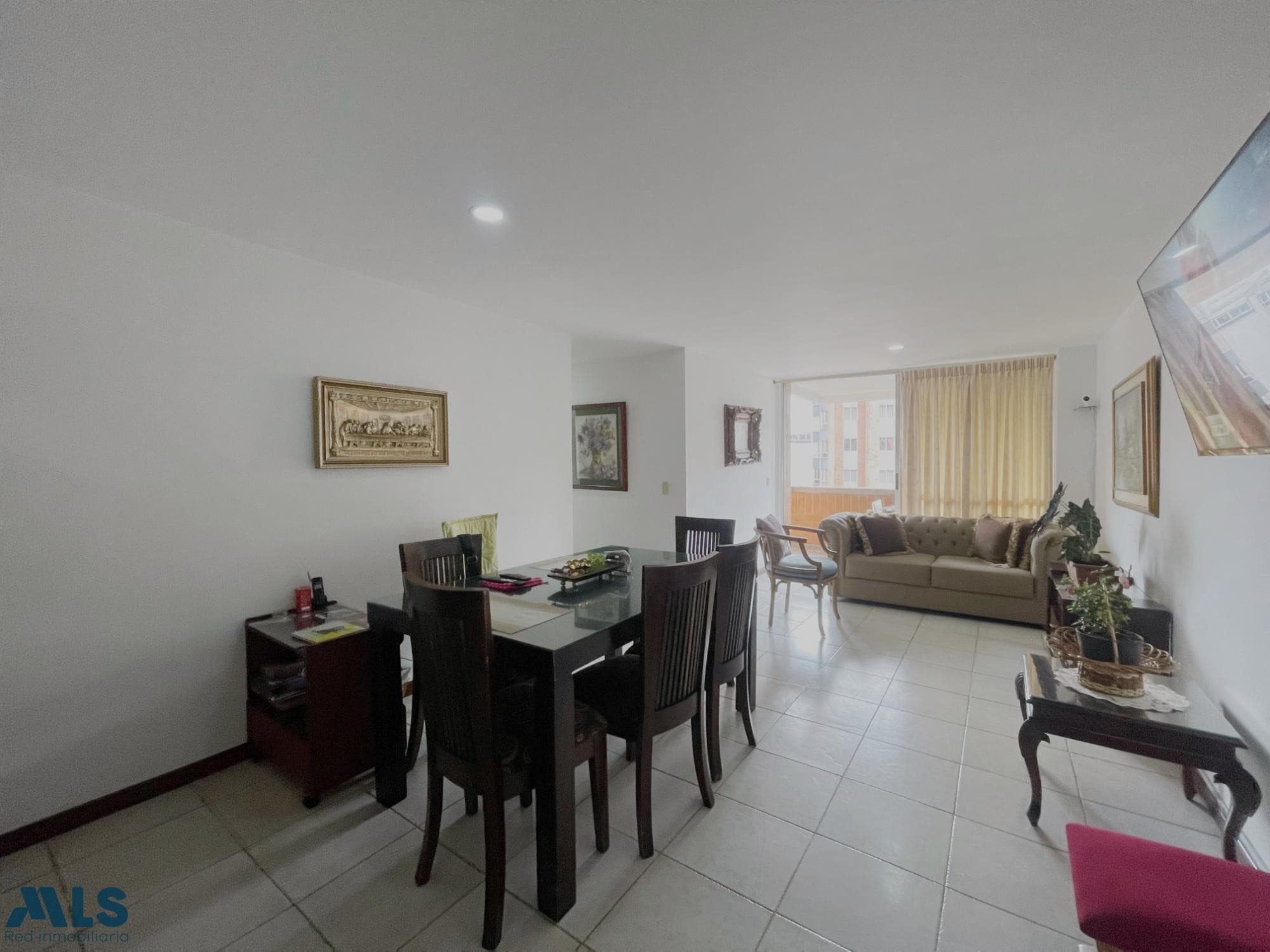 Apartamento en venta en Loma Del Indio, Poblado, Medellín — foto 1 de 16