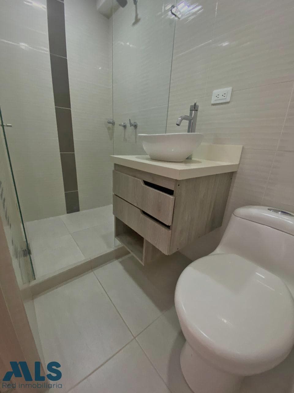 Apartamento en venta en Niquia, Norte, Bello — foto 1 de 11
