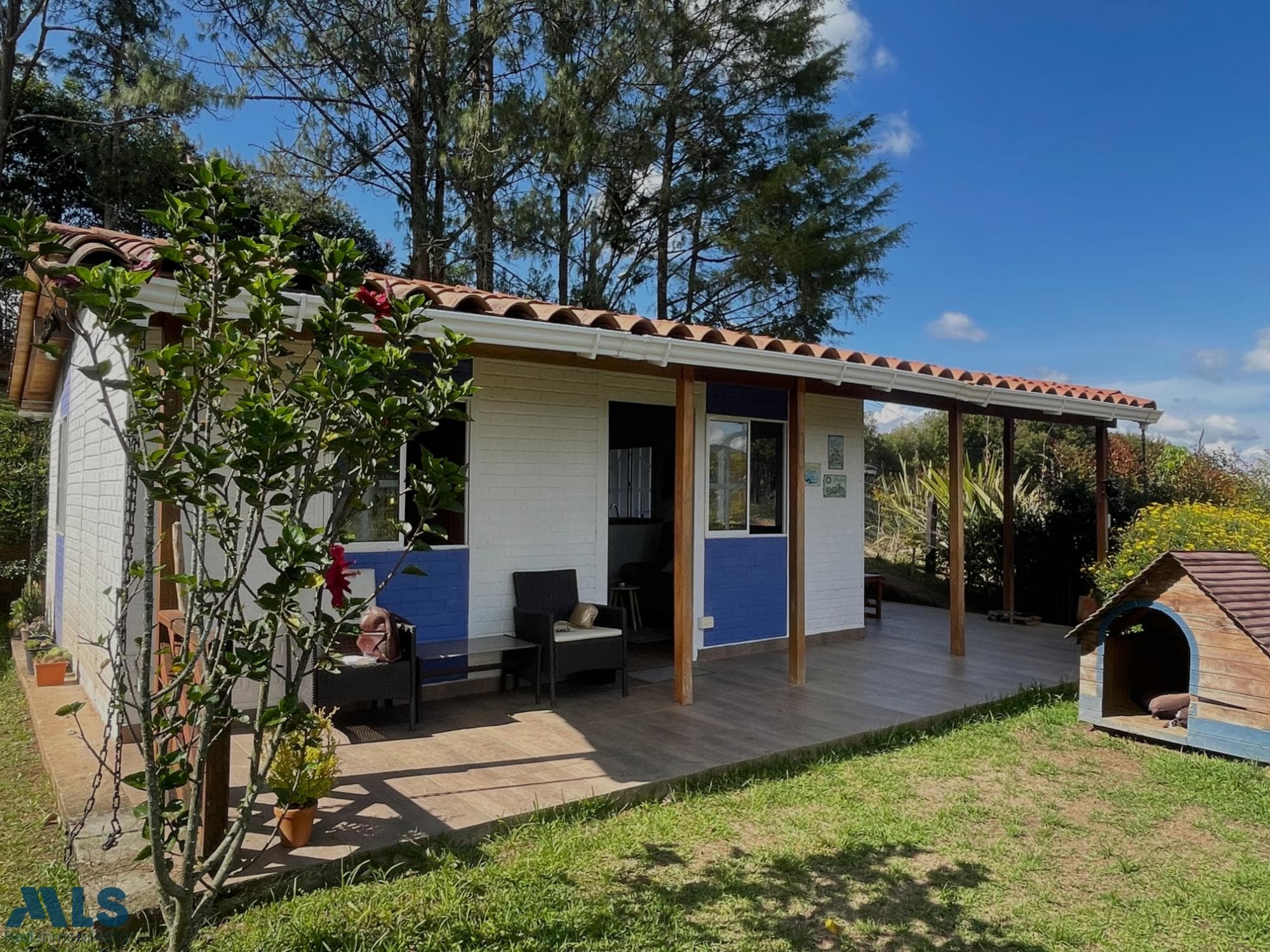Casa en venta en V. Cabeceras, Oriente Antioqueño, Rionegro — foto 1 de 16
