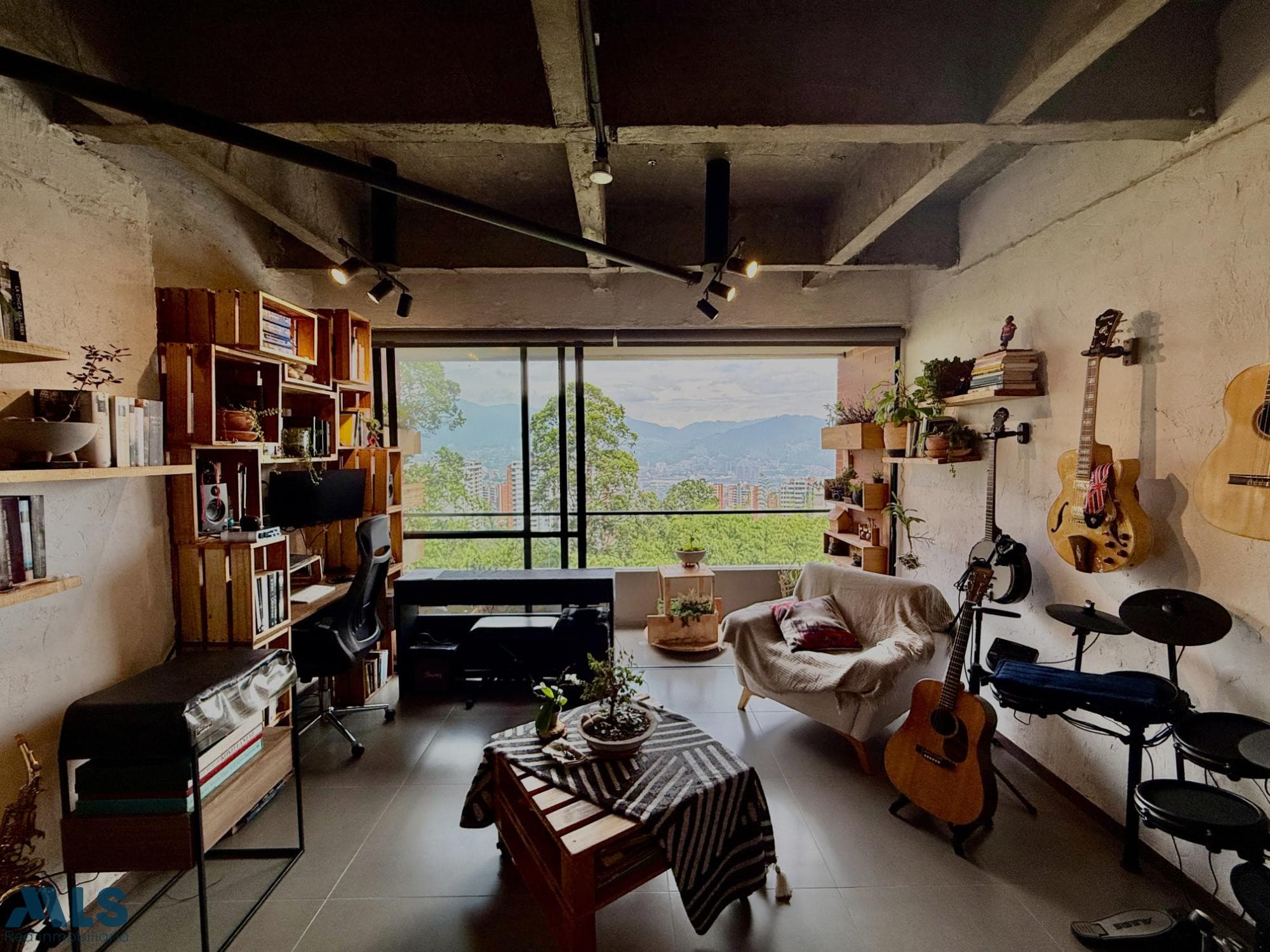 Apartamento en venta en Loma Del Escobero, Aburra Sur, Envigado — foto 1 de 9
