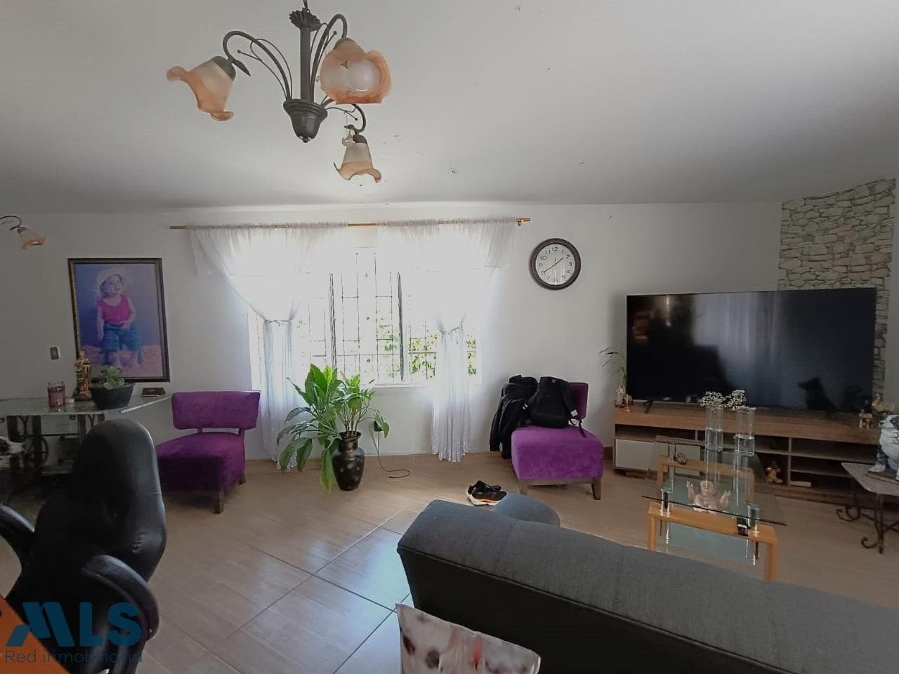 Casa en venta en Florencia, Occidente, Medellín — foto 1 de 19