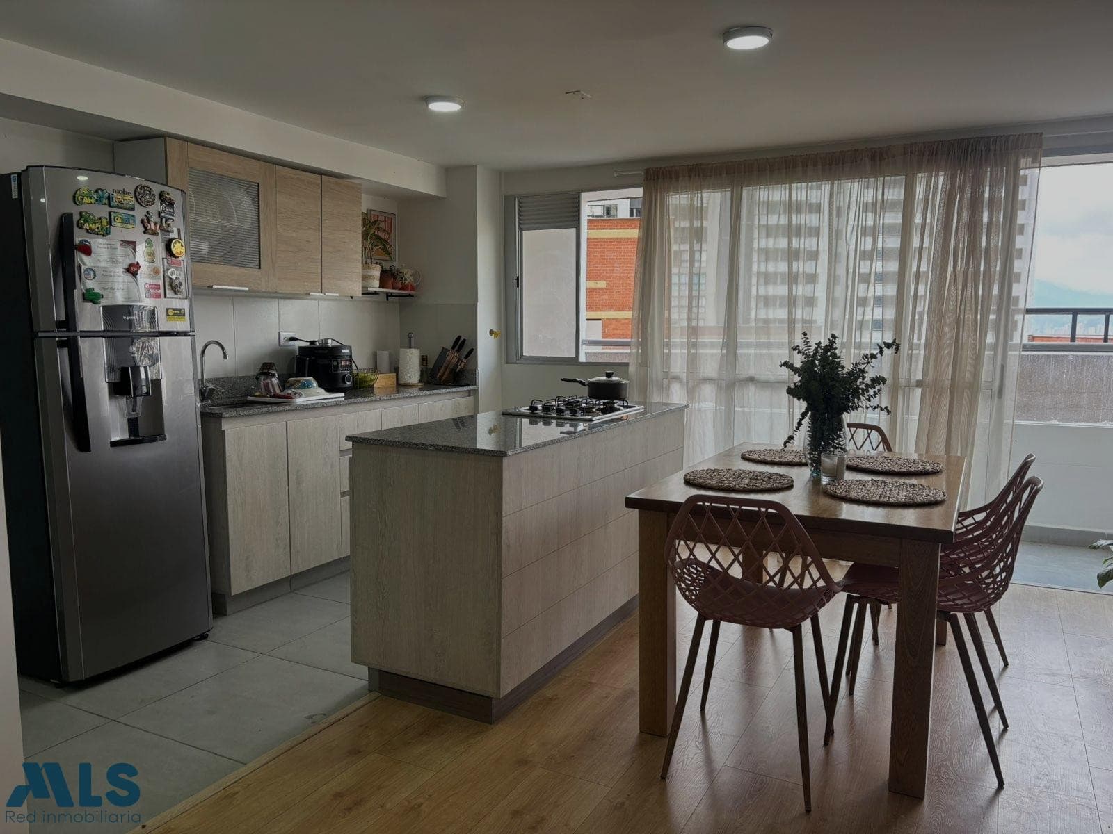 Apartamento en venta en Calasanz Parte Alta, Occidente, Medellín — foto 1 de 19