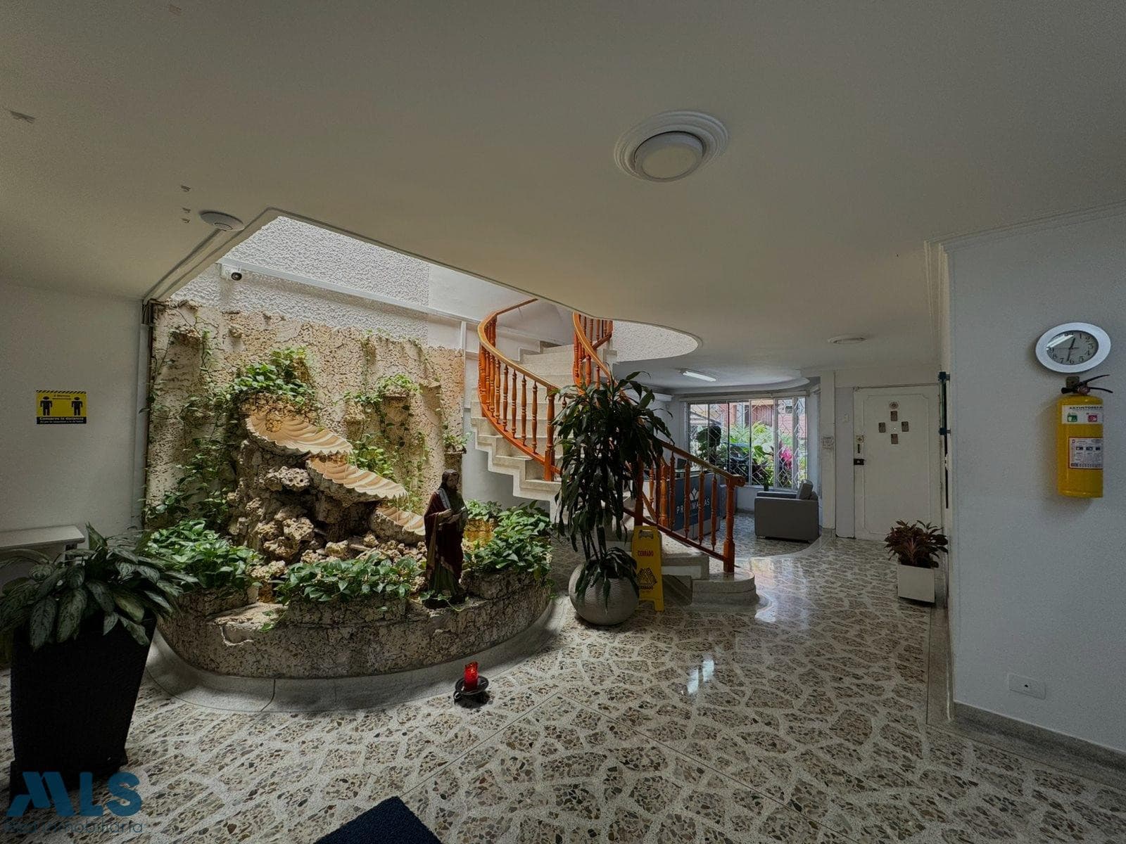 Casa en venta en Belén Guayabal, Medellín — foto 1 de 23