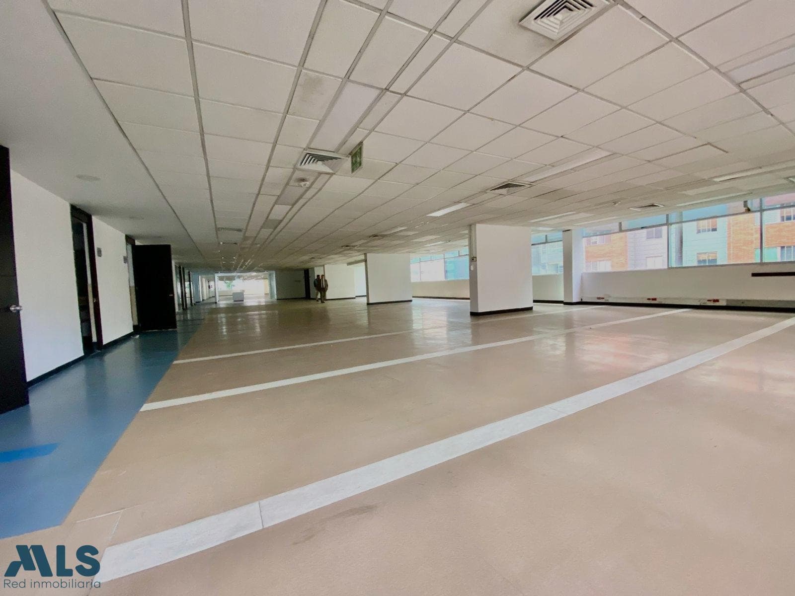 Oficina en venta en Ciudad Del Rio, Poblado, Medellín — foto 1 de 33