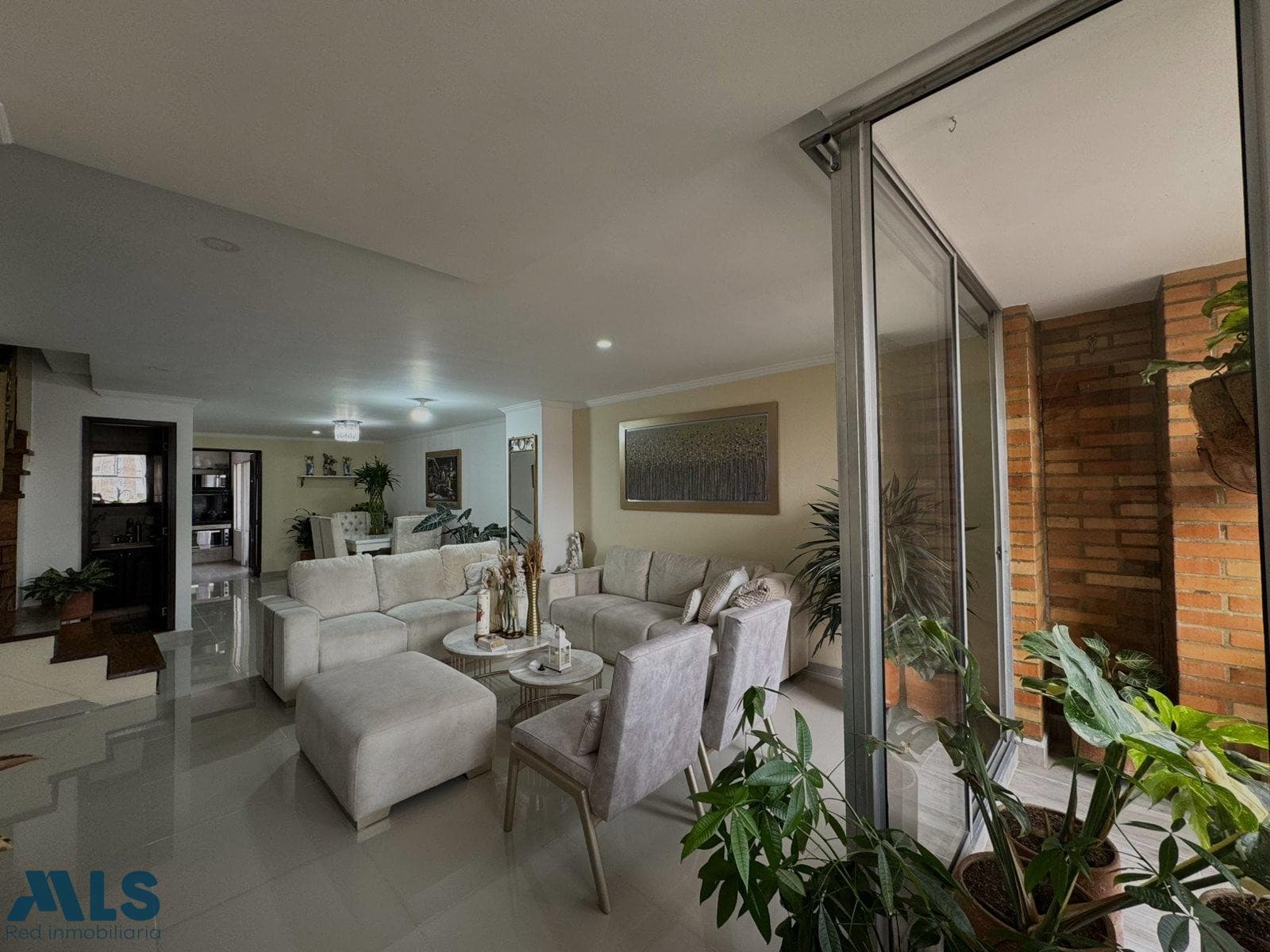 Apartamento en venta en Nogal, Laureles, Medellín — foto 1 de 23