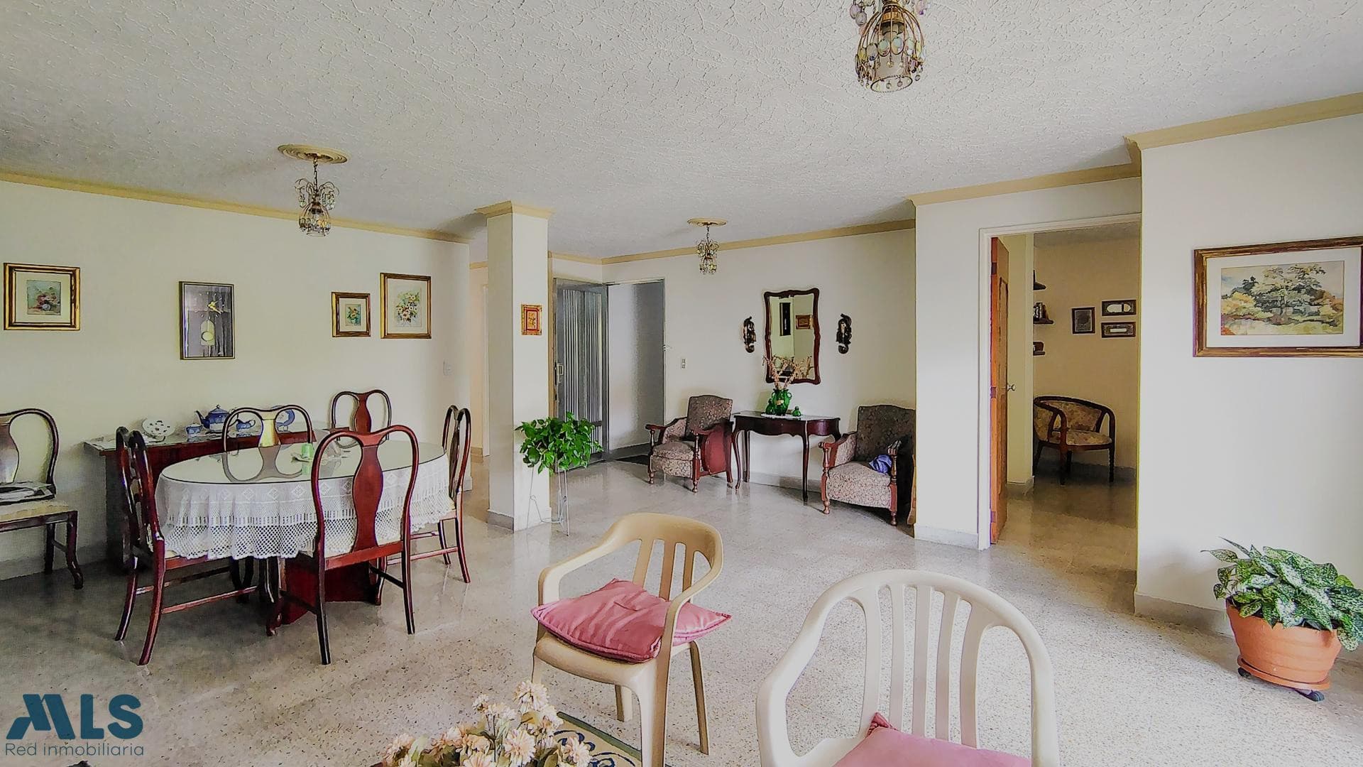 Apartamento en venta en Laureles, Medellín — foto 1 de 19