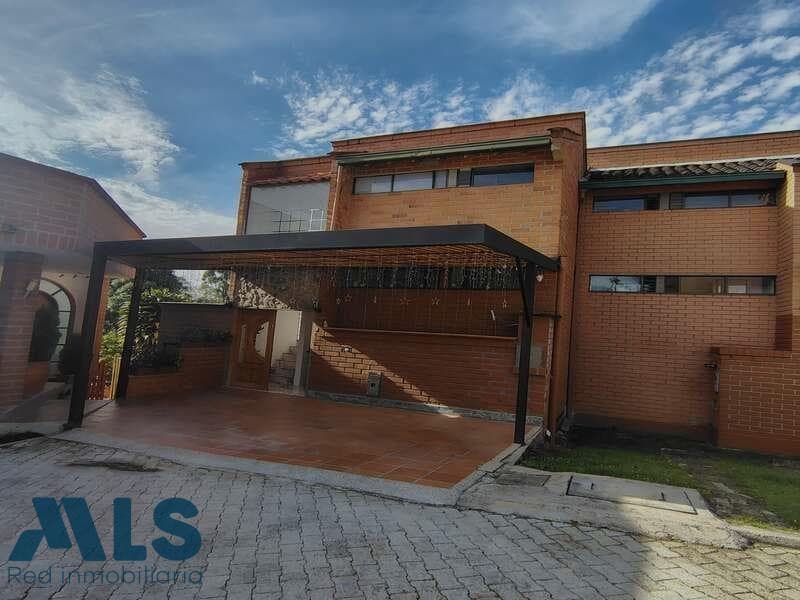 Casa en venta en V. Barro Blanco, Oriente Antioqueño, Rionegro — foto 1 de 42