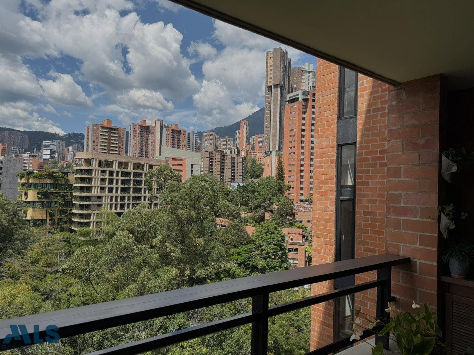 Apartamento en venta en Provenza, Poblado, Medellín — foto 1 de 20