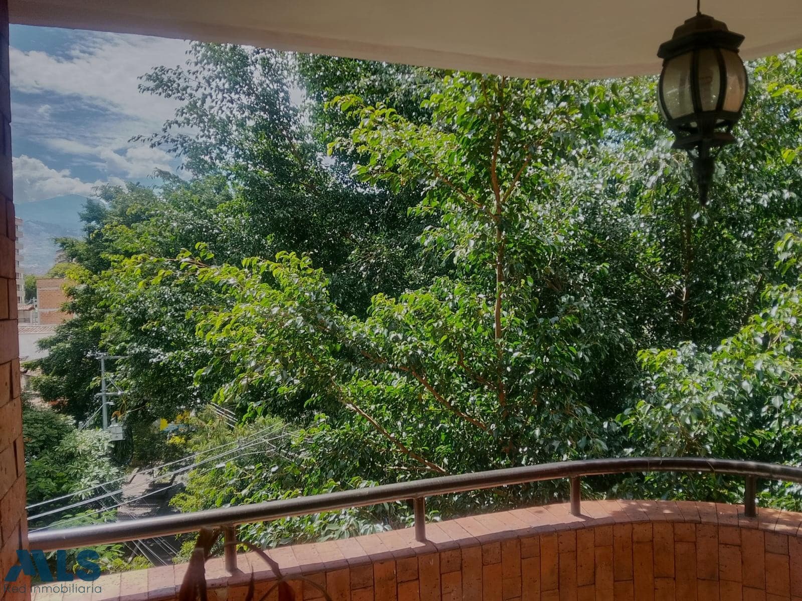 Apartamento en venta en El Velódromo, Laureles, Medellín — foto 1 de 34