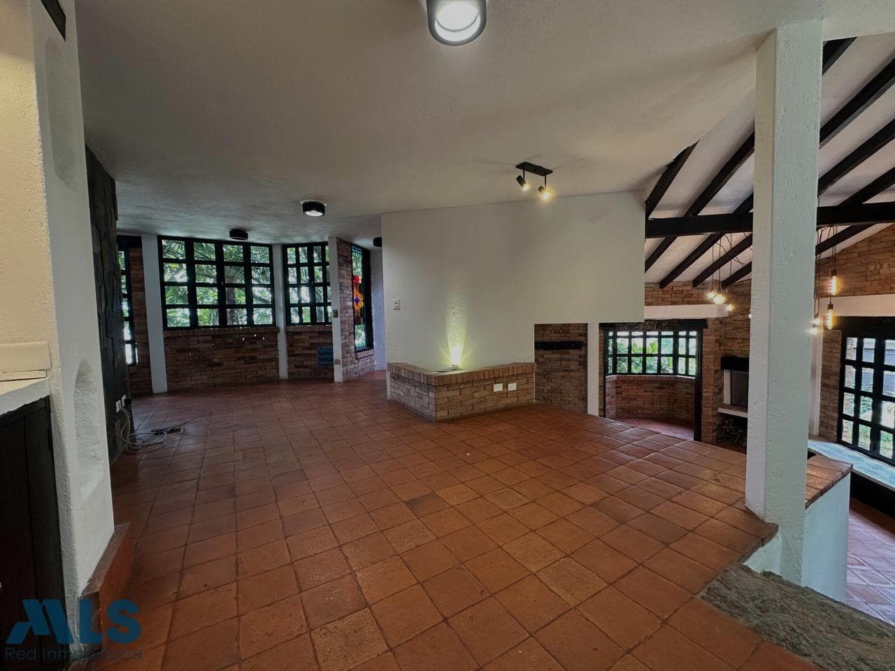 Casa en venta en El Chinguí, Aburra Sur, Envigado — foto 1 de 27