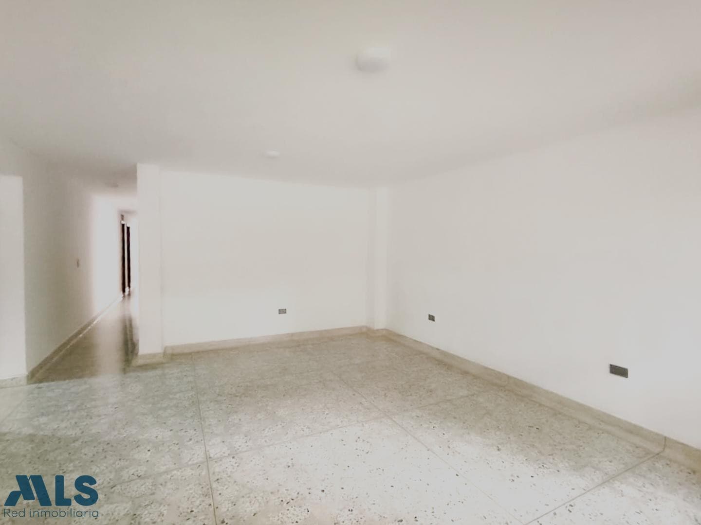 Casa en venta en Santa Monica, Occidente, Medellín — foto 1 de 19