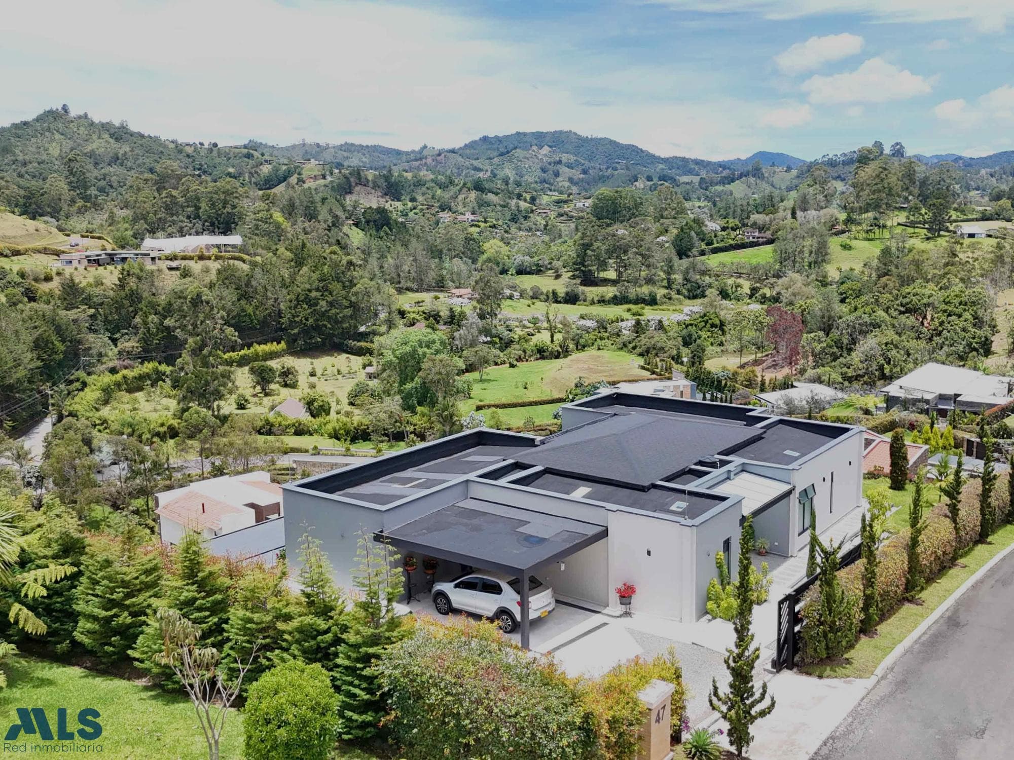 Casa en venta en Pantanillo, Oriente Antioqueño, El Retiro — foto 1 de 36