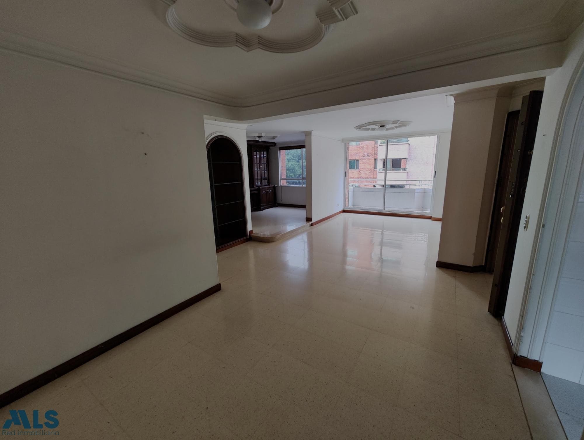 Apartamento en venta en Laureles, Medellín — foto 1 de 16