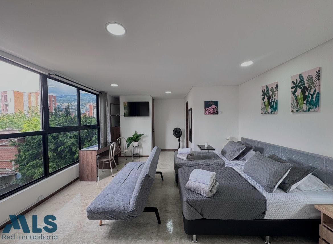 Apartamento en venta en Laureles, Medellín — foto 1 de 17