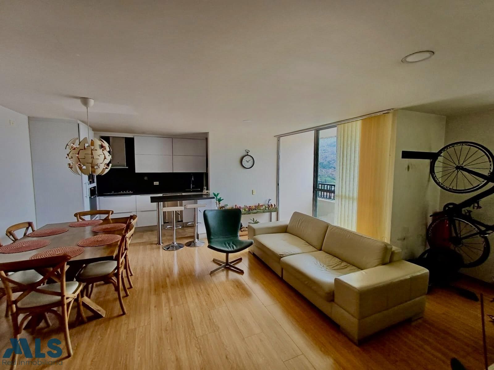 Apartamento en venta en Cabañas, Norte, Bello — foto 1 de 14