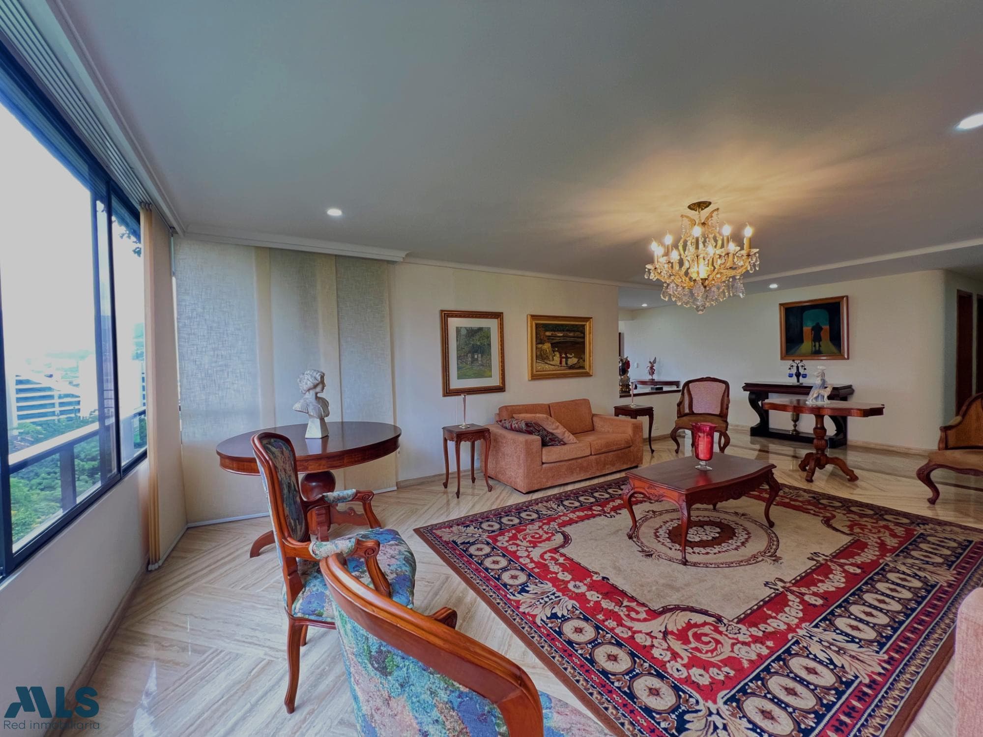 Apartamento en venta en La Tomatera, Poblado, Medellín — foto 1 de 19