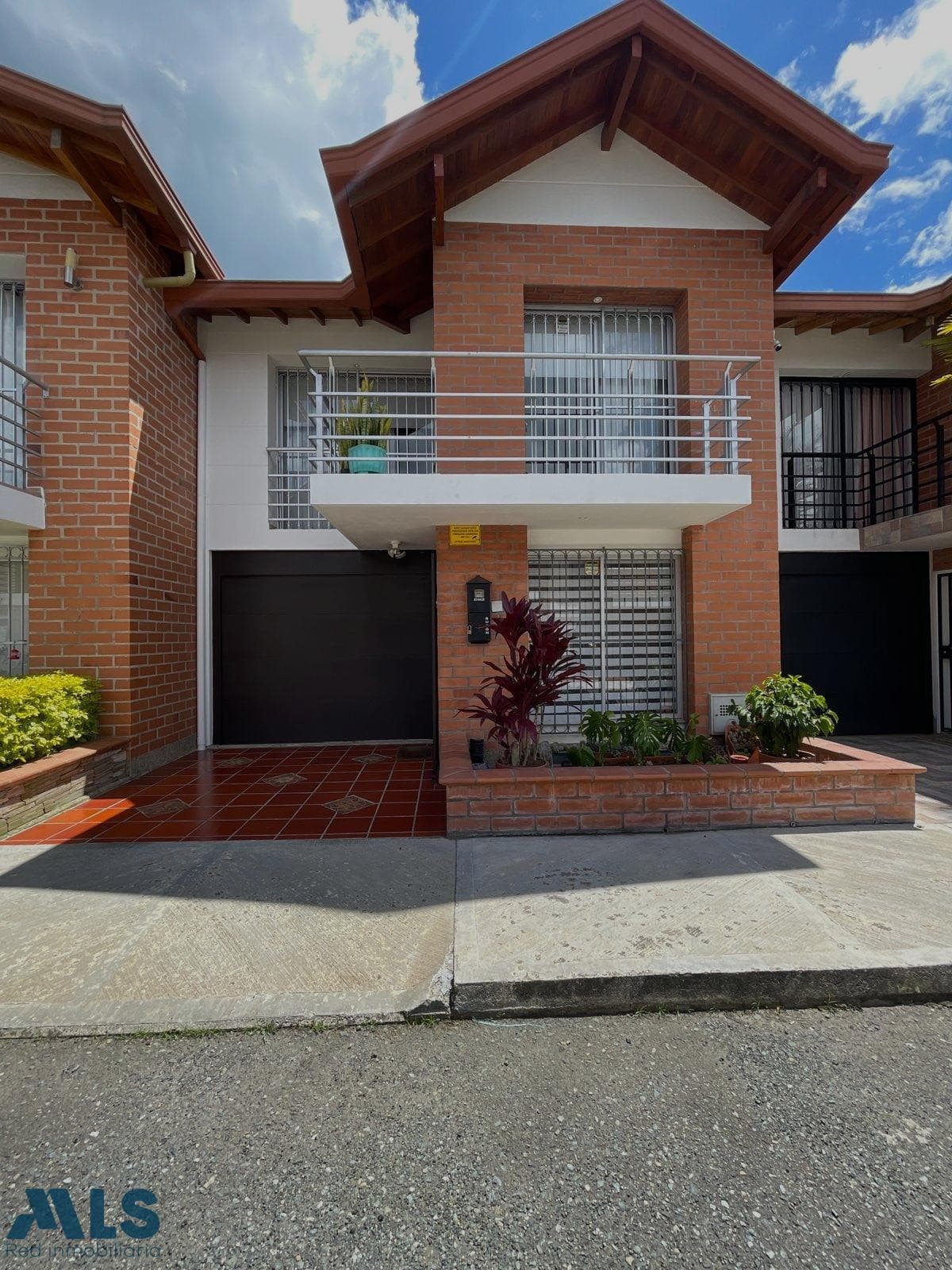 Casa en venta en Urbano (la, Oriente Antioqueño, La Ceja — foto 1 de 22