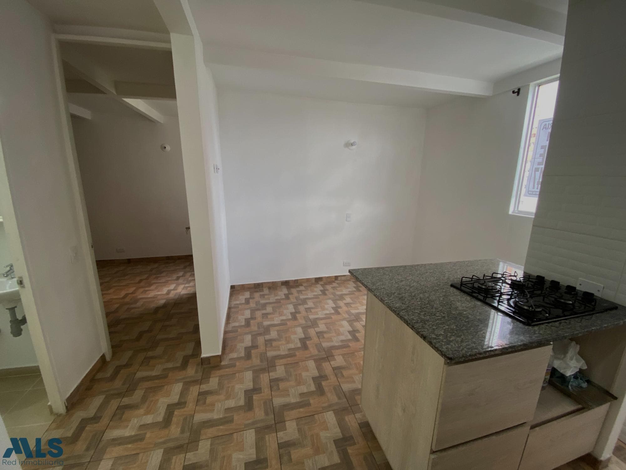 Apartamento en venta en Pajarito, Occidente, Medellín — foto 1 de 17
