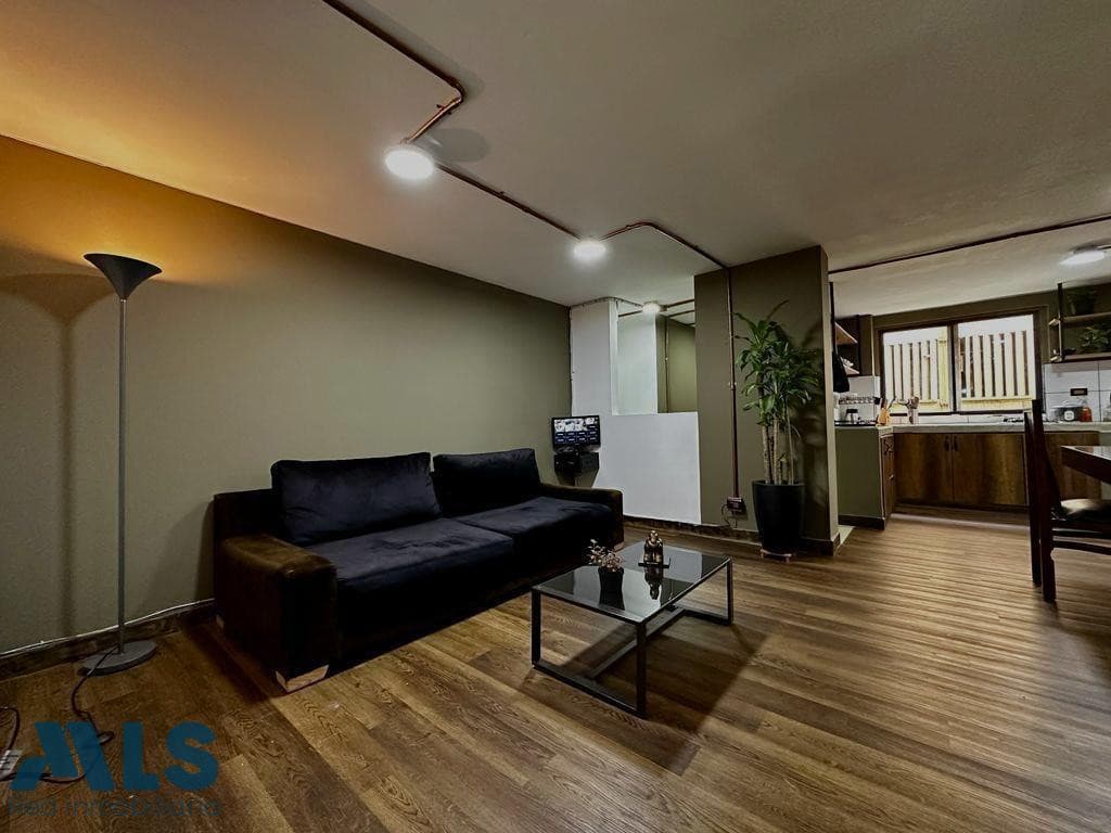 Apartamento en venta en La Aguacatala, Poblado, Medellín — foto 1 de 30